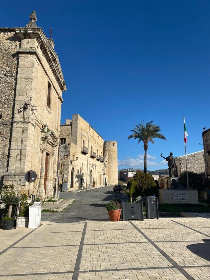 Cortile Umberto Apartment Racalmuto ภายนอก รูปภาพ